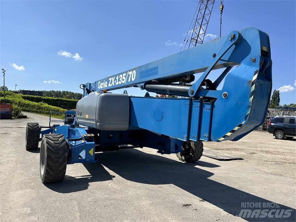 Genie ZX 135/70 Podnośniki przegubowe