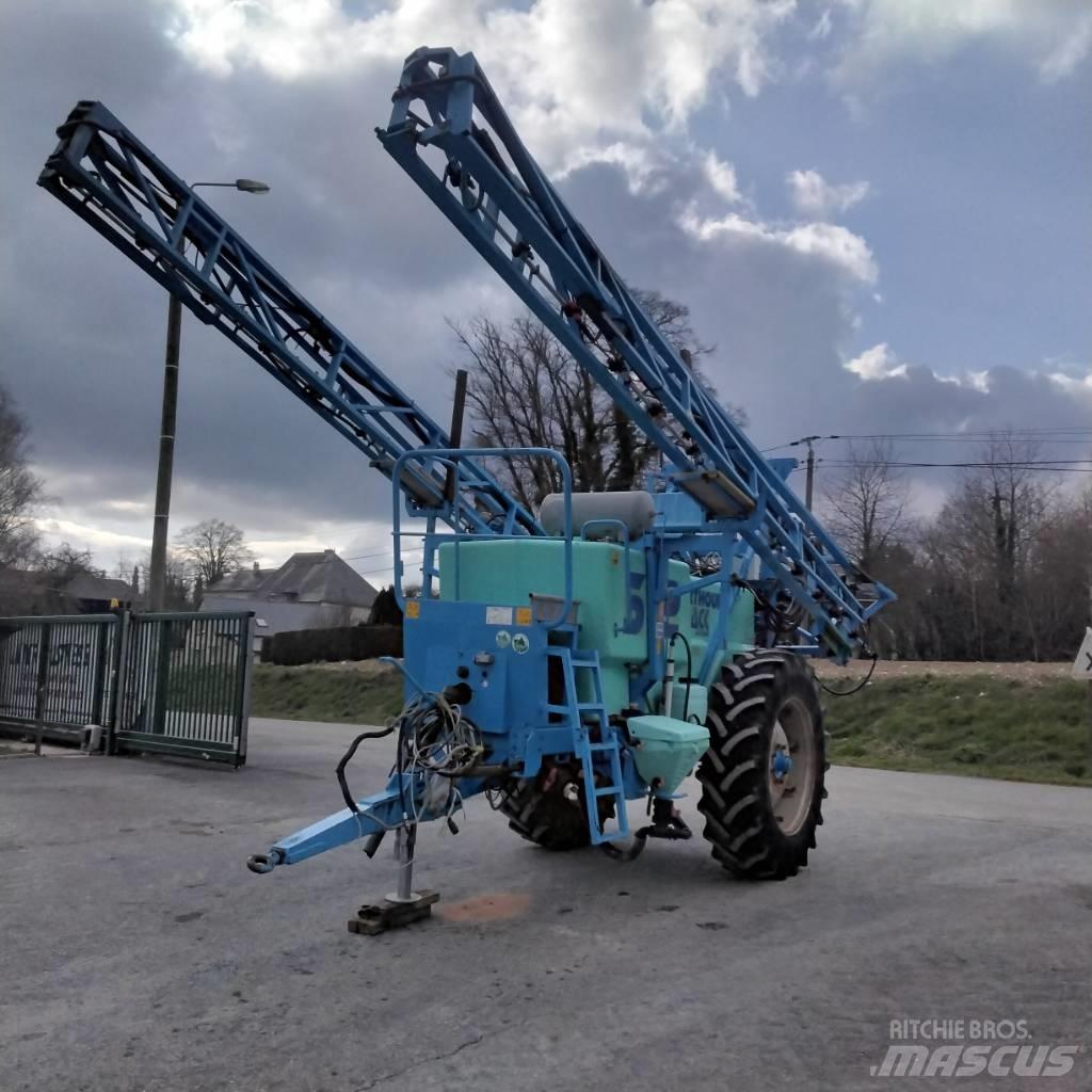 Berthoud MACE 32S 28 Opryskiwacze zaczepiane