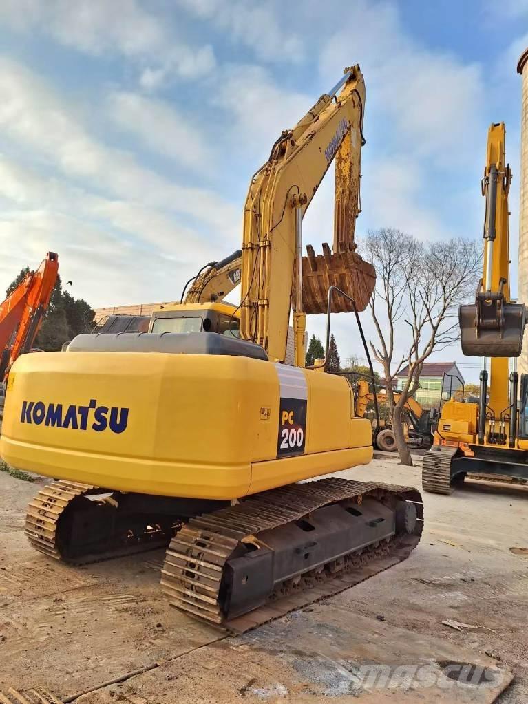 Komatsu PC 200-7 Koparki gąsienicowe