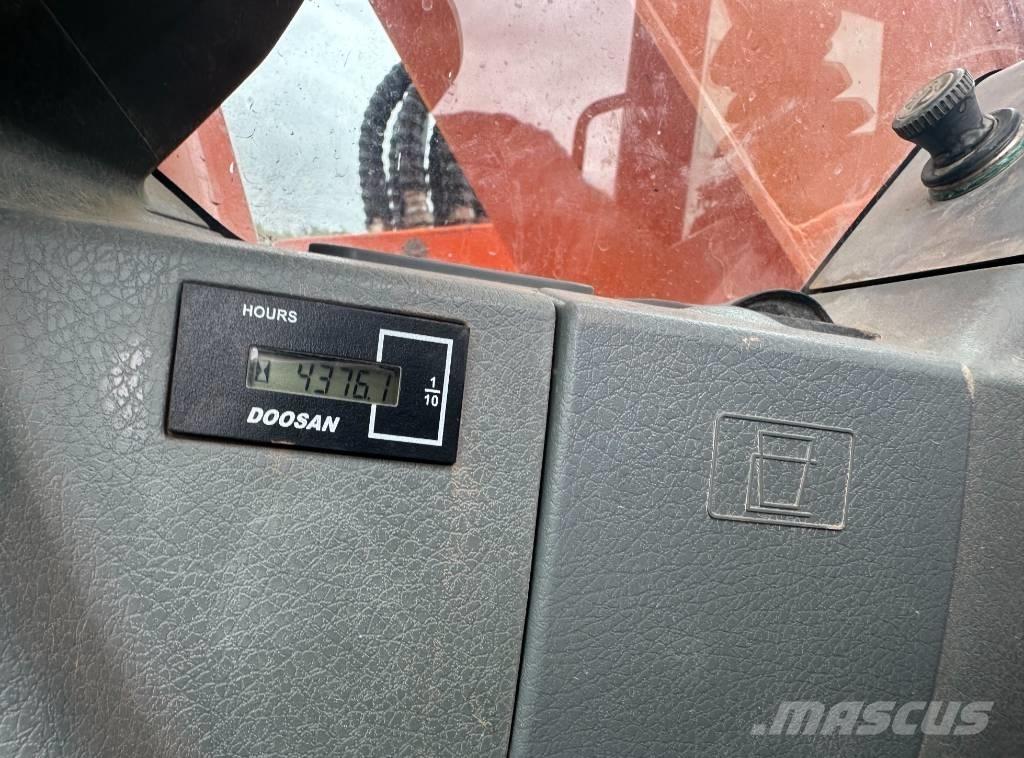 Doosan DX 140 LCR-3 Koparki gąsienicowe