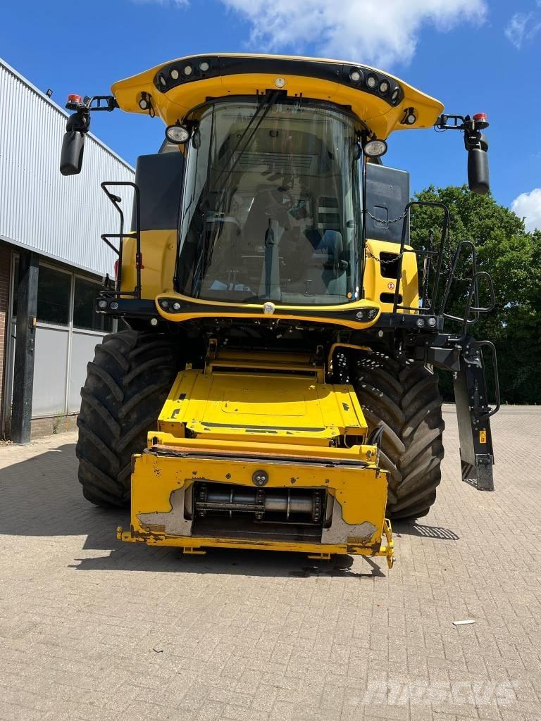 New Holland CR 8.80 Kombajny zbożowe