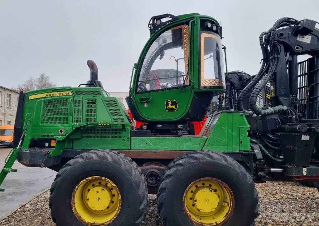 John Deere 1910 G Forwardery