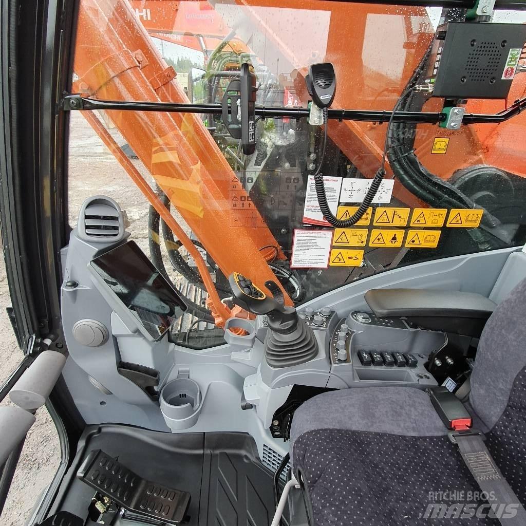 Hitachi ZX225USRLC-7 Koparki gąsienicowe