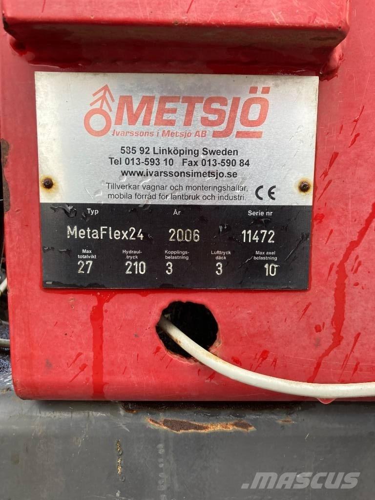 JF 1360 Przyczepy samozaładowcze