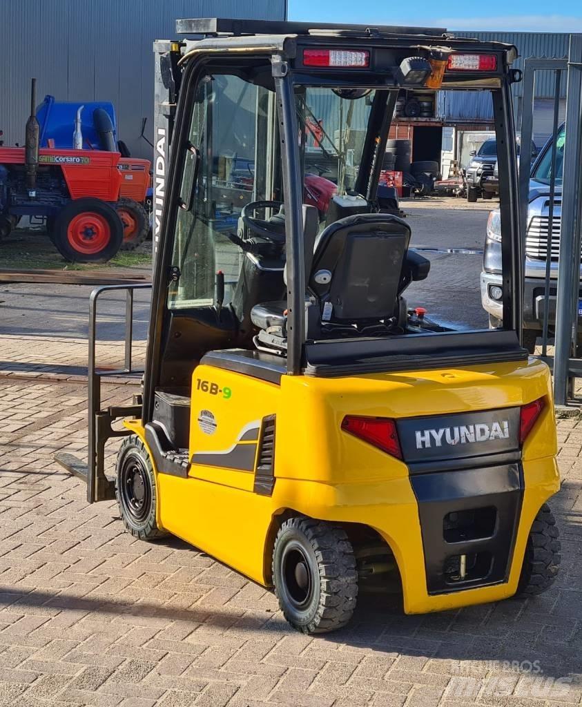 Hyundai 16 B-9 Wózki elektryczne