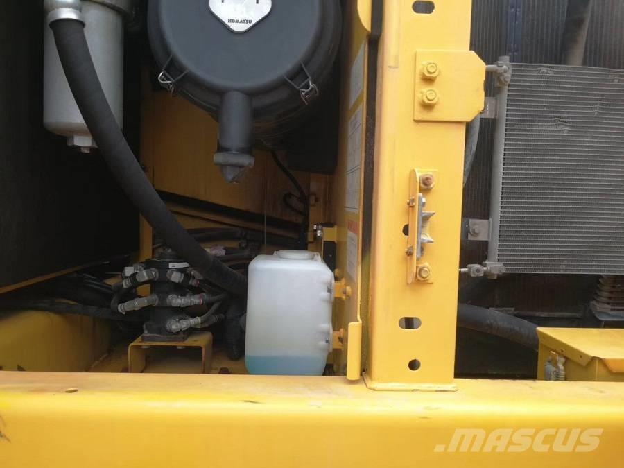 Komatsu pc200-8 Koparki gąsienicowe