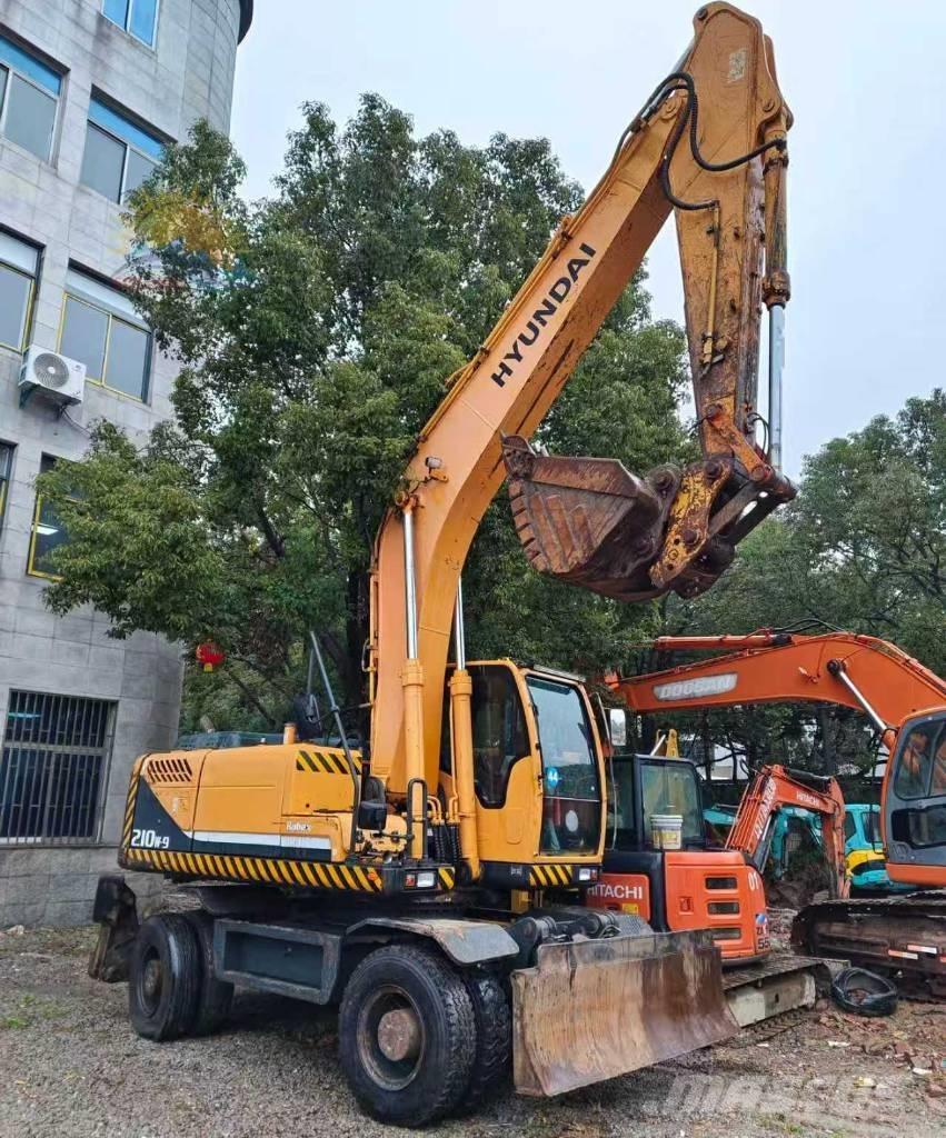Hyundai r210w-9 Koparki kołowe