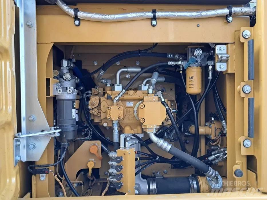 CAT 323 F L Koparki gąsienicowe