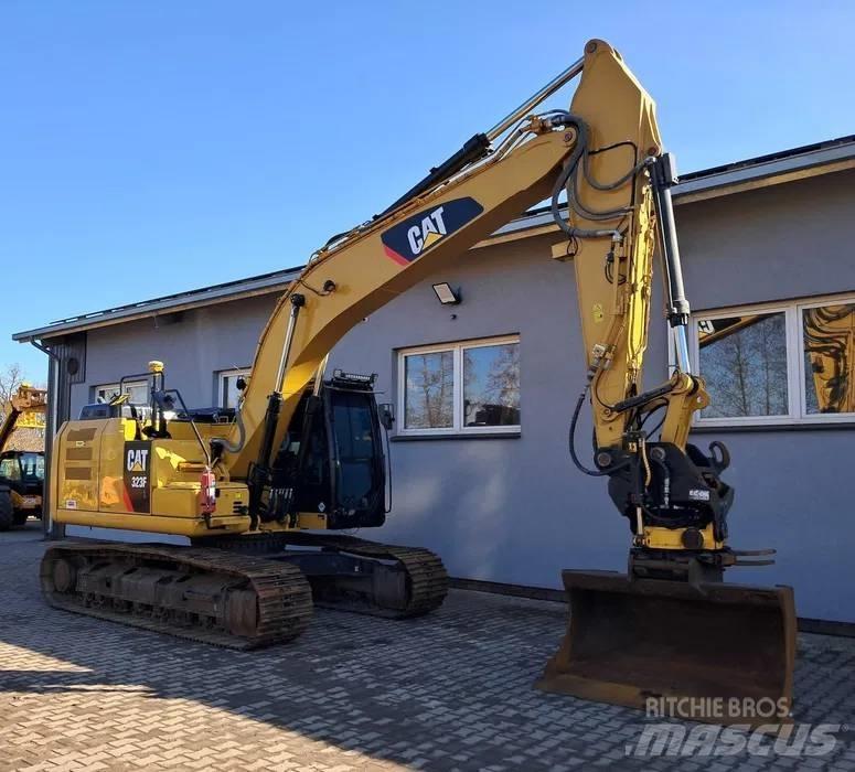CAT 323 F L Koparki gąsienicowe