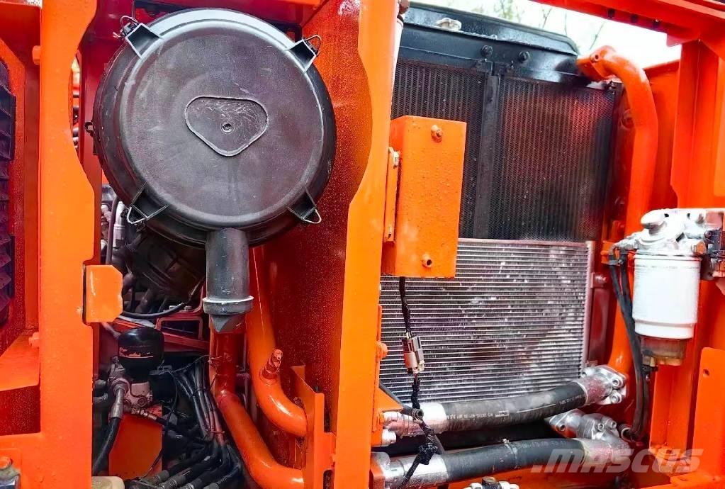 Doosan DX 140 Koparki gąsienicowe