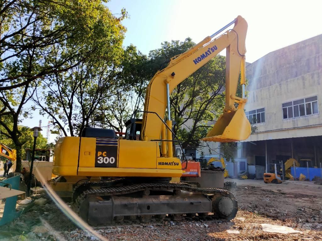 Komatsu PC300-7 Koparki gąsienicowe