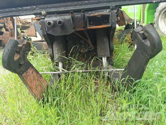 Valtra T 151 WOM Wysięgniki i ramiona