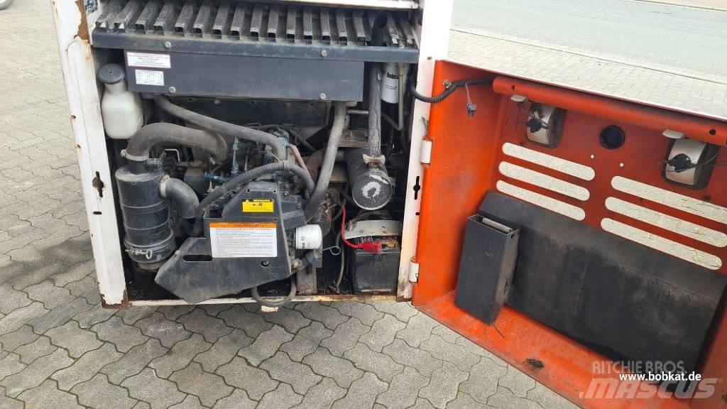 Bobcat 553 Ładowarki burtowe