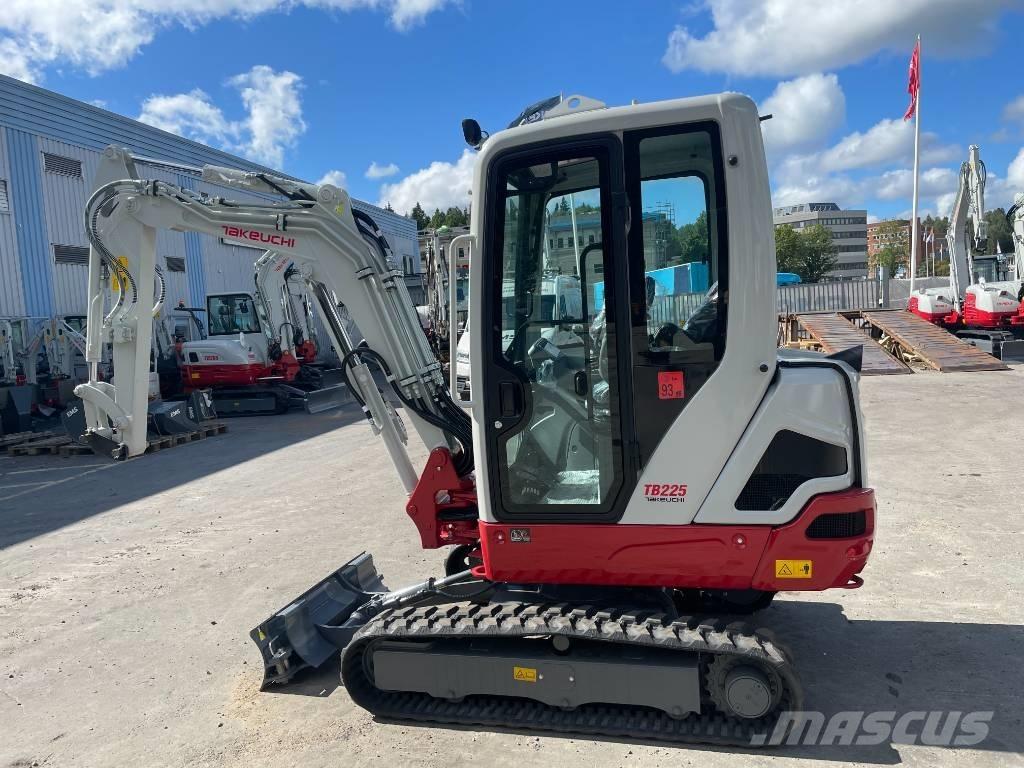Takeuchi TB 225 Minikoparki