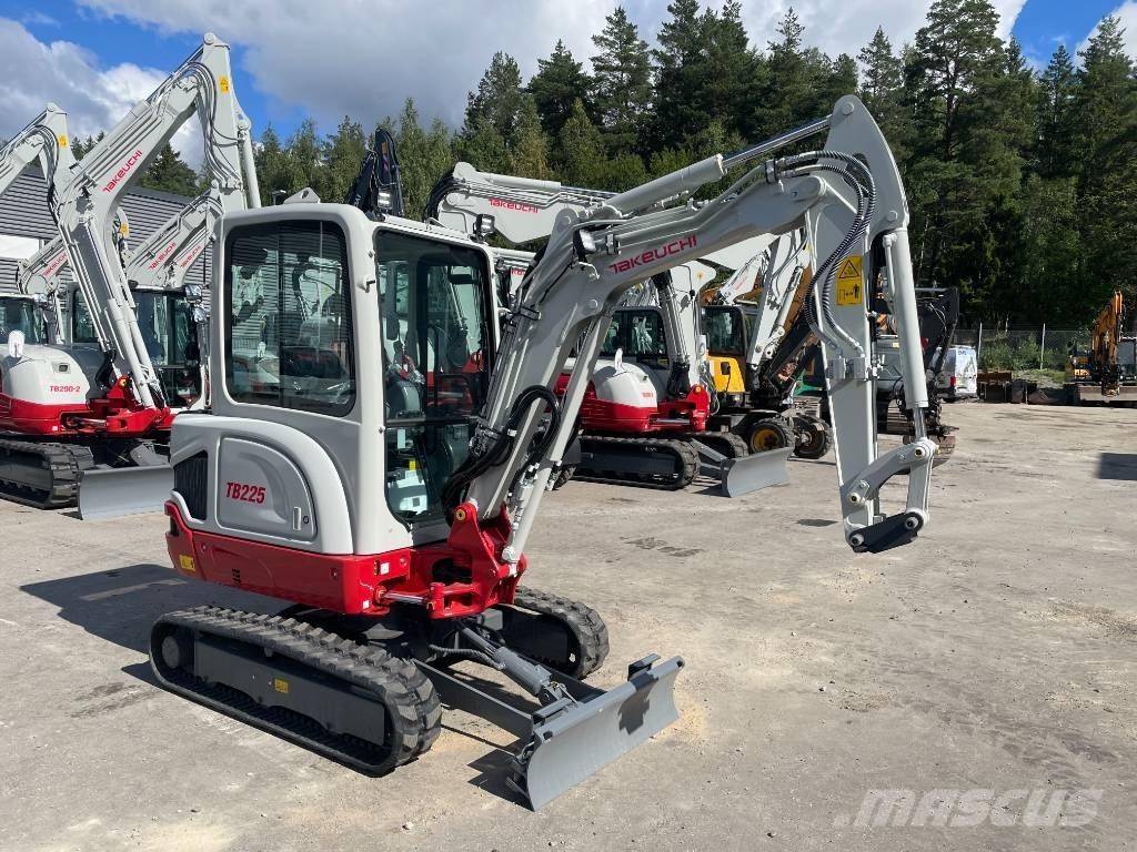 Takeuchi TB 225 Minikoparki