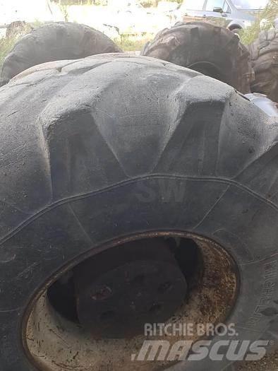 Michelin 18R19.5XF Opony, koła i felgi