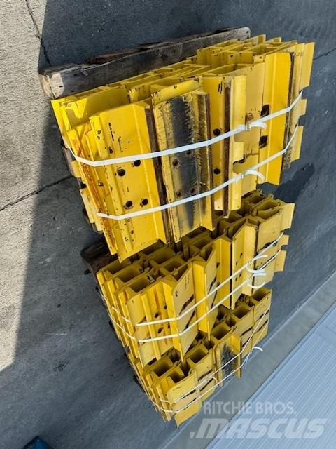 Komatsu d 85 plate Gąsienice, łańcuchy i podwozia
