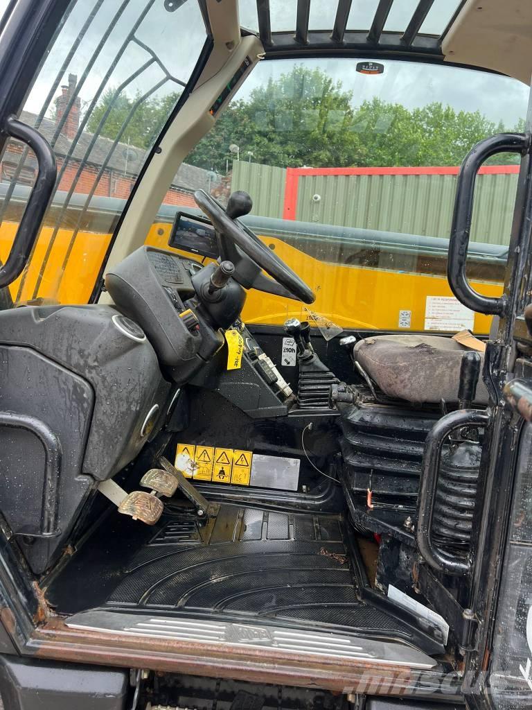 JCB 535-125 Hiviz Ładowarki teleskopowe