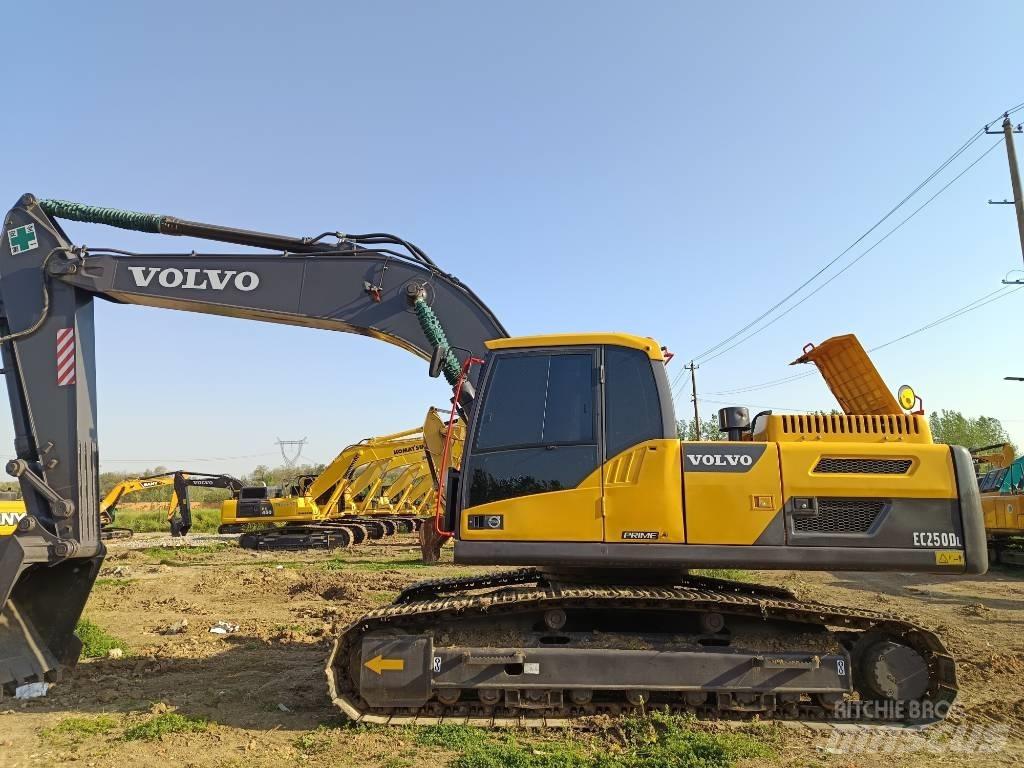 Volvo EC 250 Koparki gąsienicowe