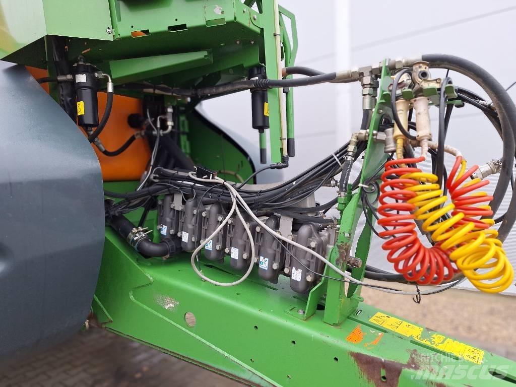 Amazone UX 11200 Opryskiwacze zaczepiane