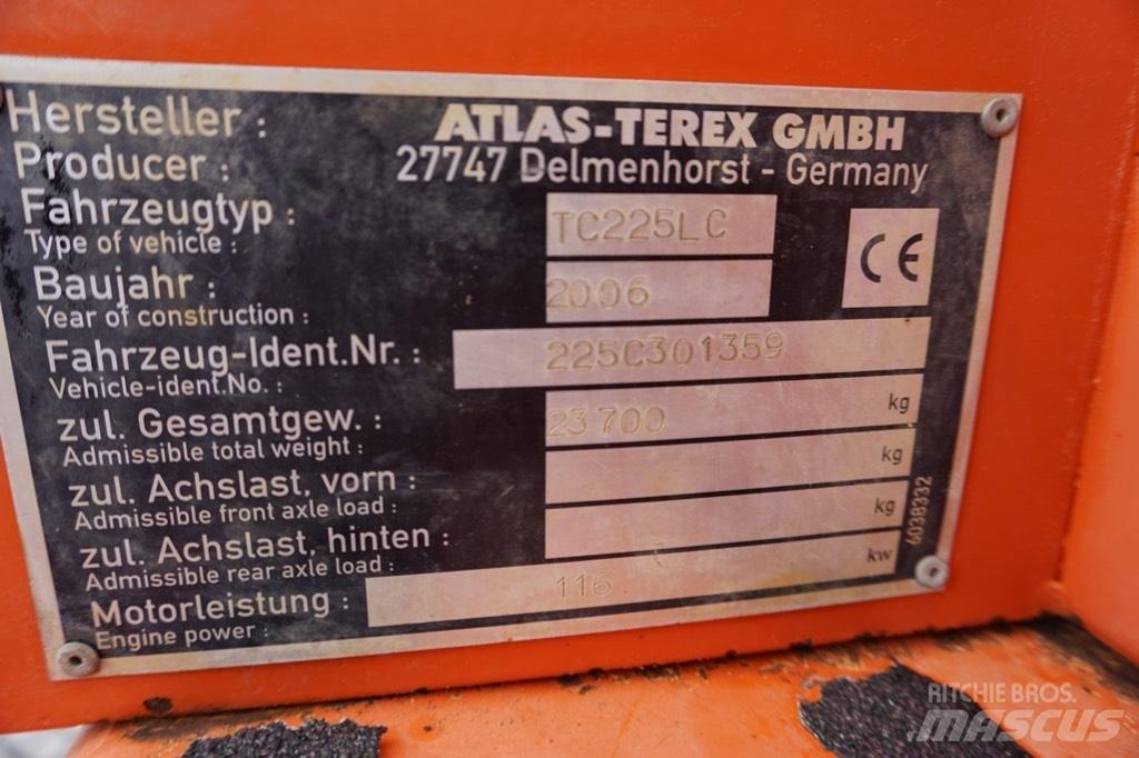 Terex TC225 LC Koparki gąsienicowe