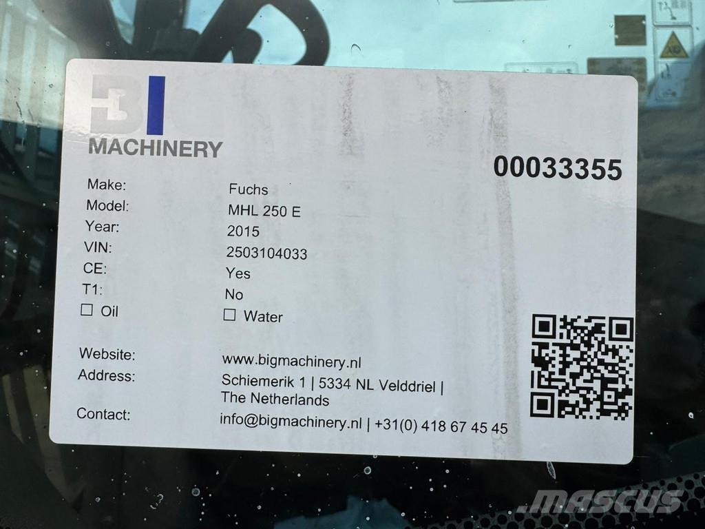 Fuchs MHL 250 Koparki przeładunkowe