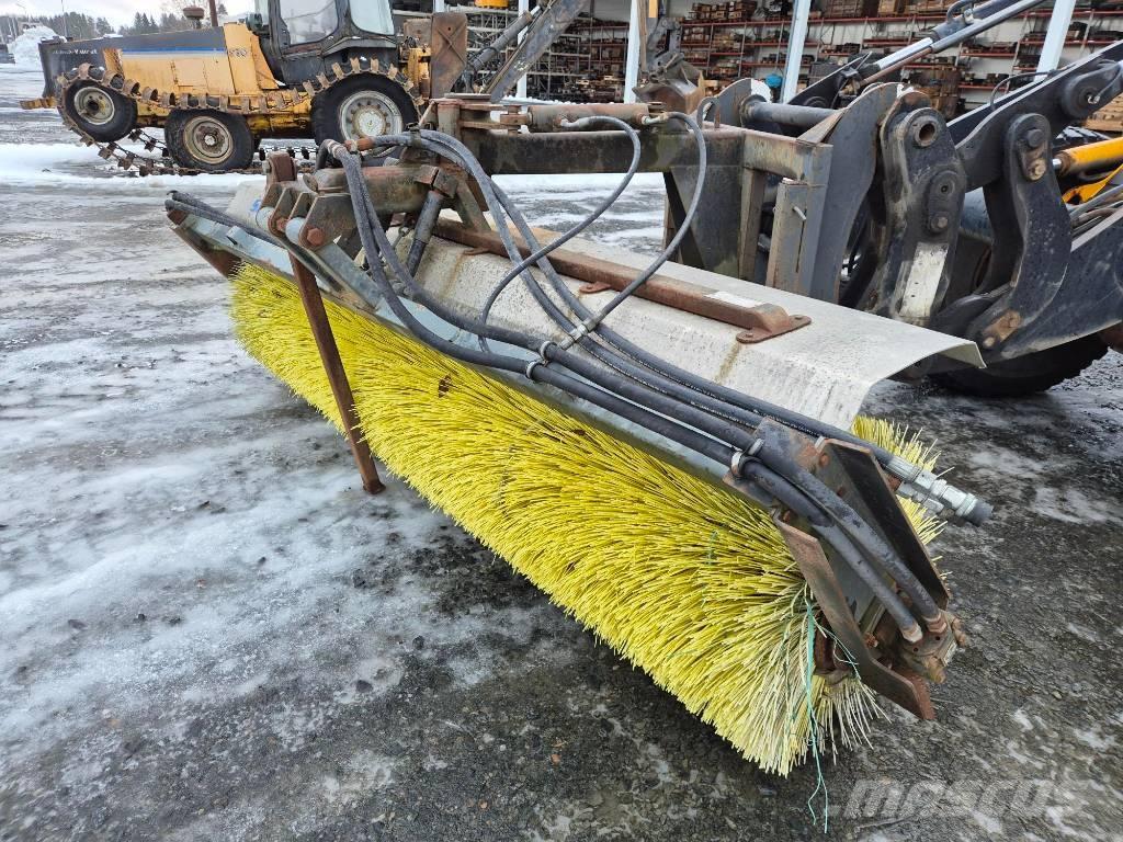 Salo 300 Avoharja Szczotki