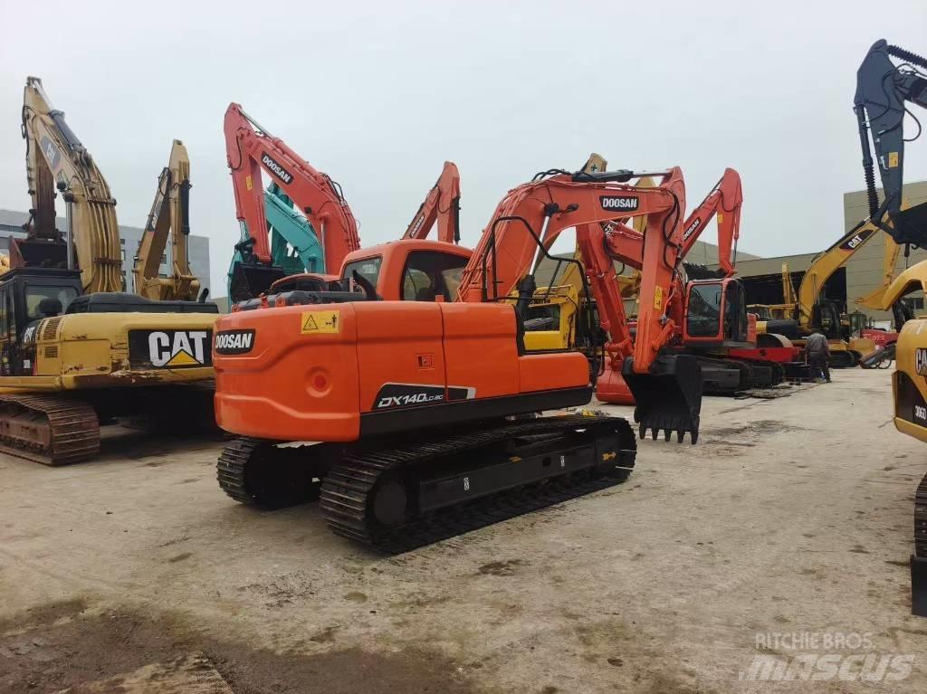 Doosan DX 140 Koparki gąsienicowe