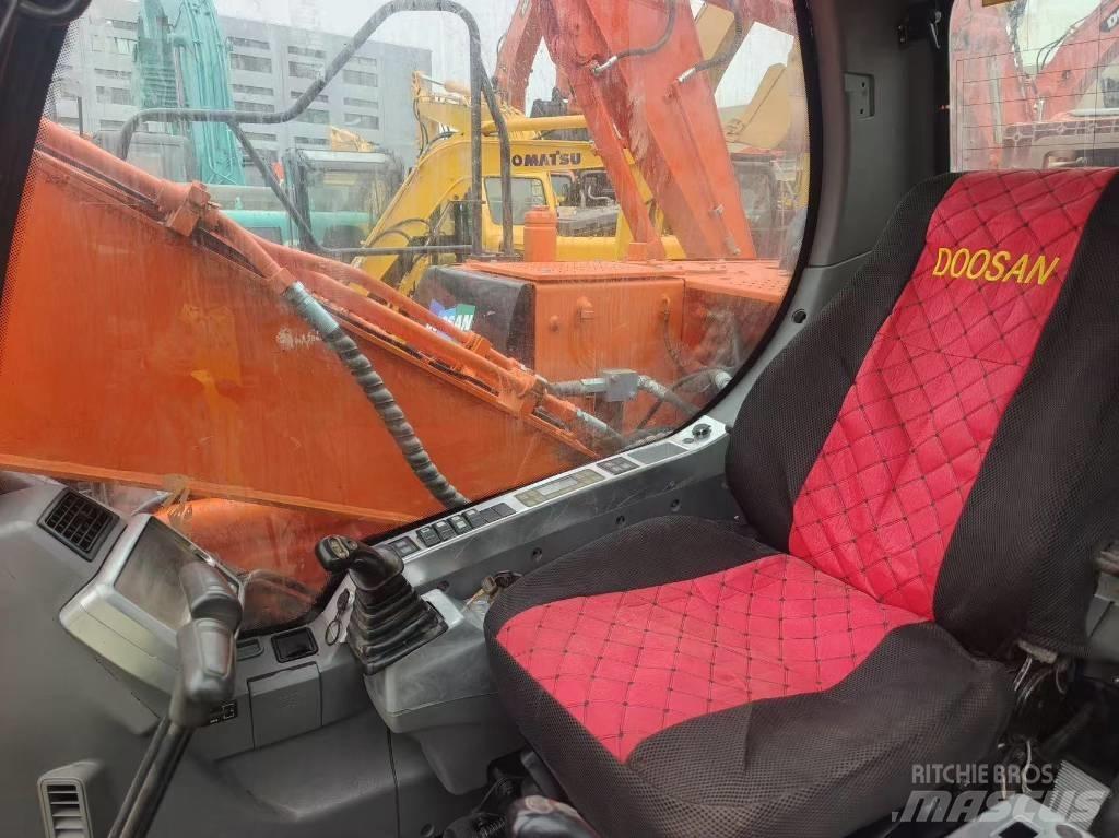Doosan DX 140 Koparki gąsienicowe