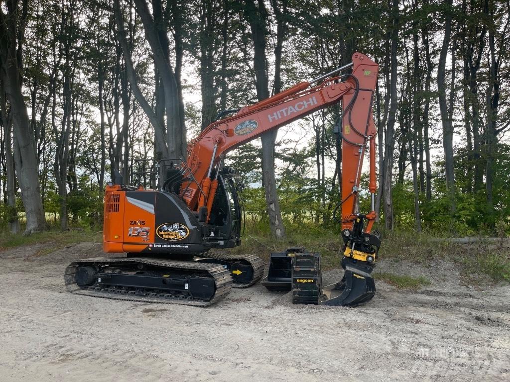 Hitachi ZX 135 US-7 Koparki gąsienicowe