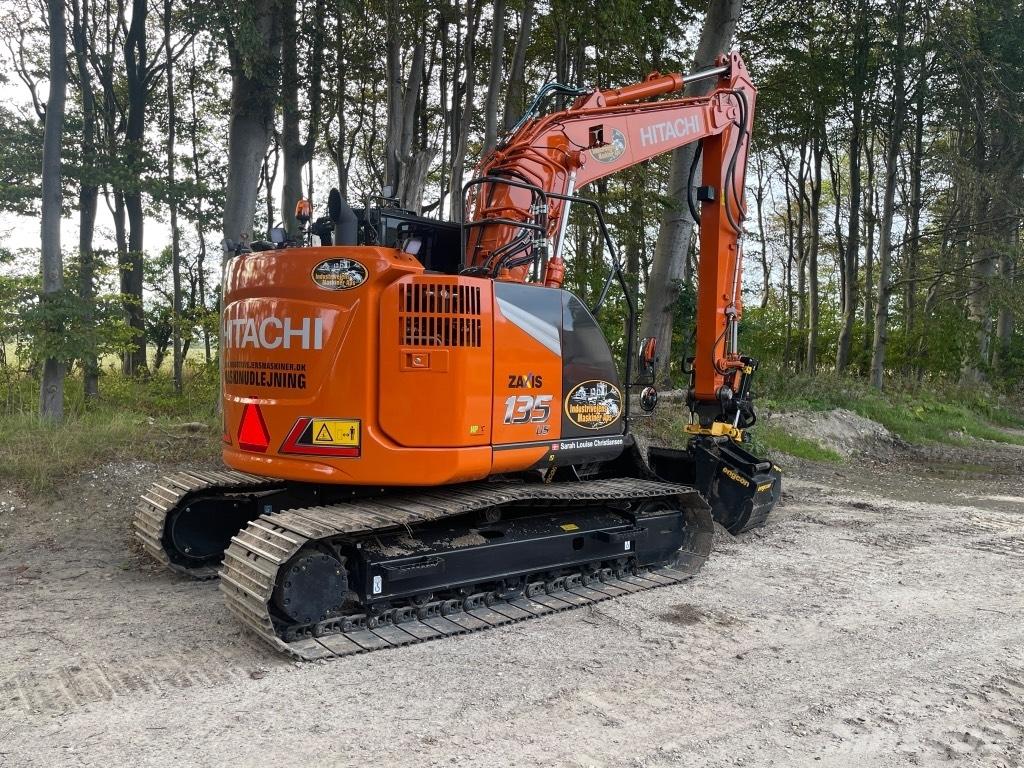 Hitachi ZX 135 US-7 Koparki gąsienicowe