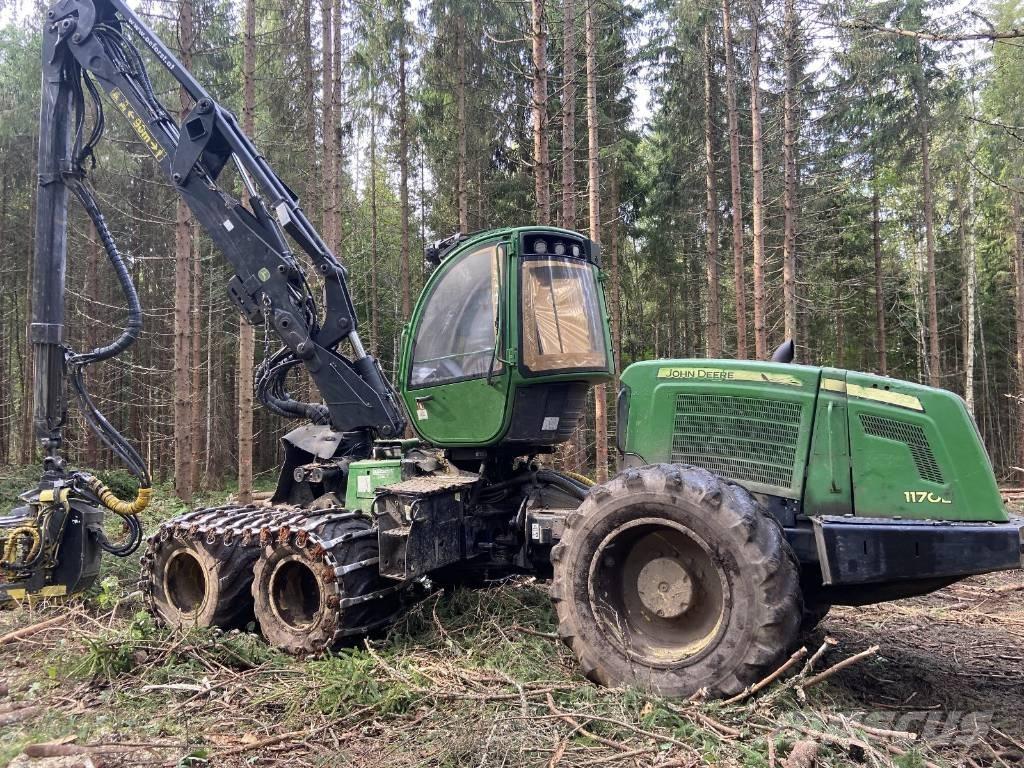 John Deere 1170 E Harwestery