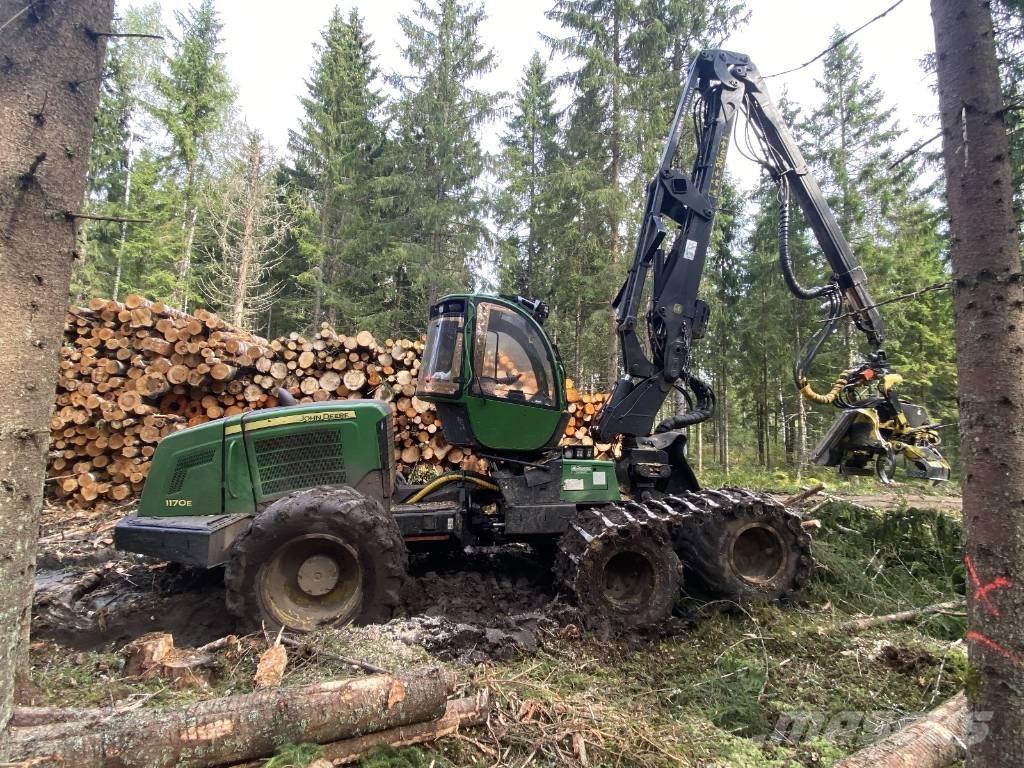 John Deere 1170 E Harwestery