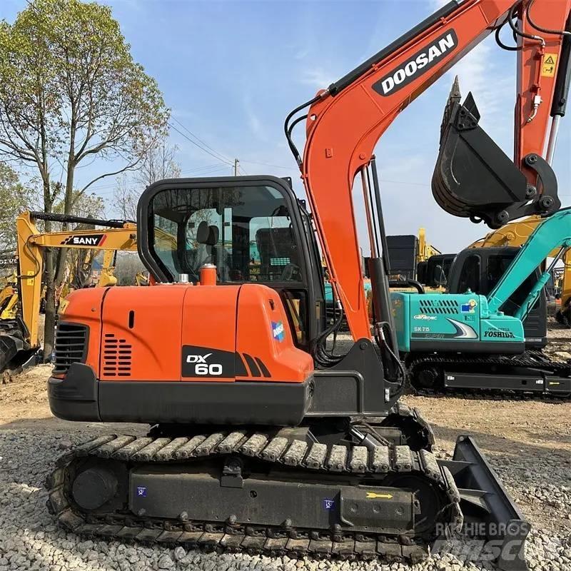 Doosan DX 60 Koparki gąsienicowe