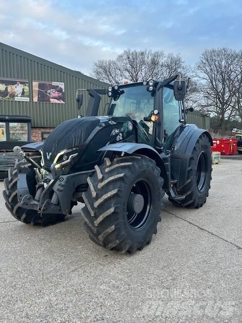 Valtra T 235 D Ciągniki rolnicze