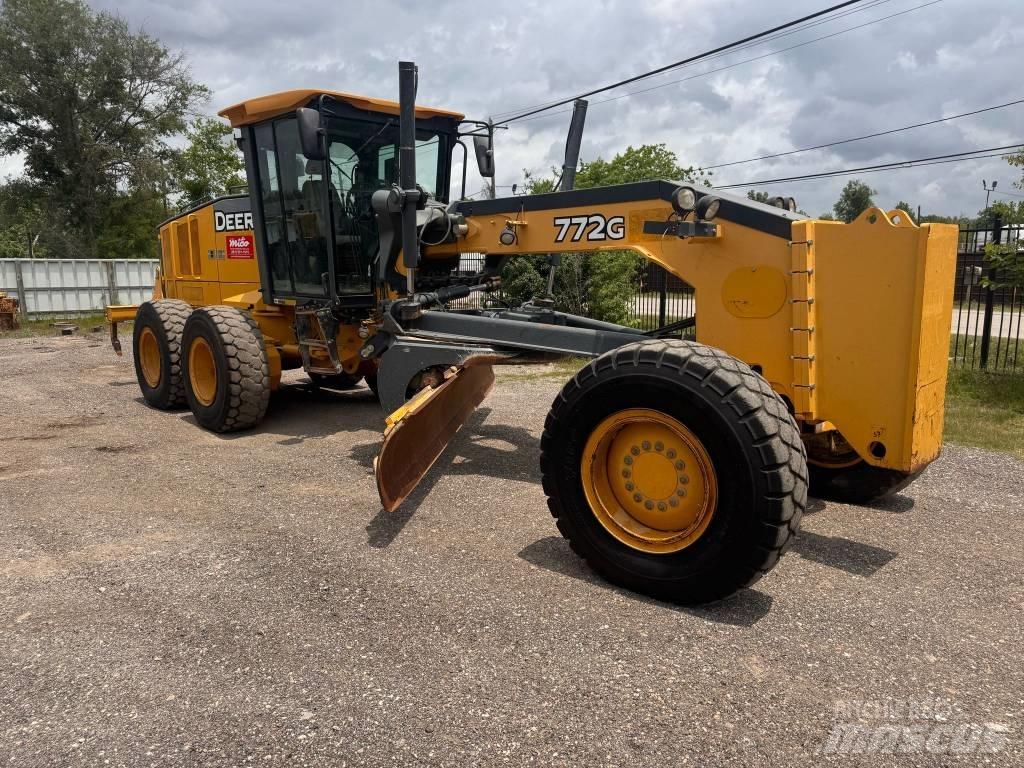 DEERE 772G Równiarki