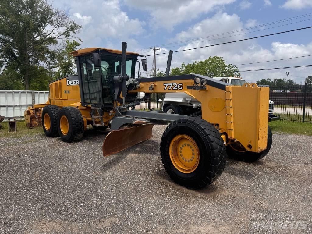DEERE 772G Równiarki