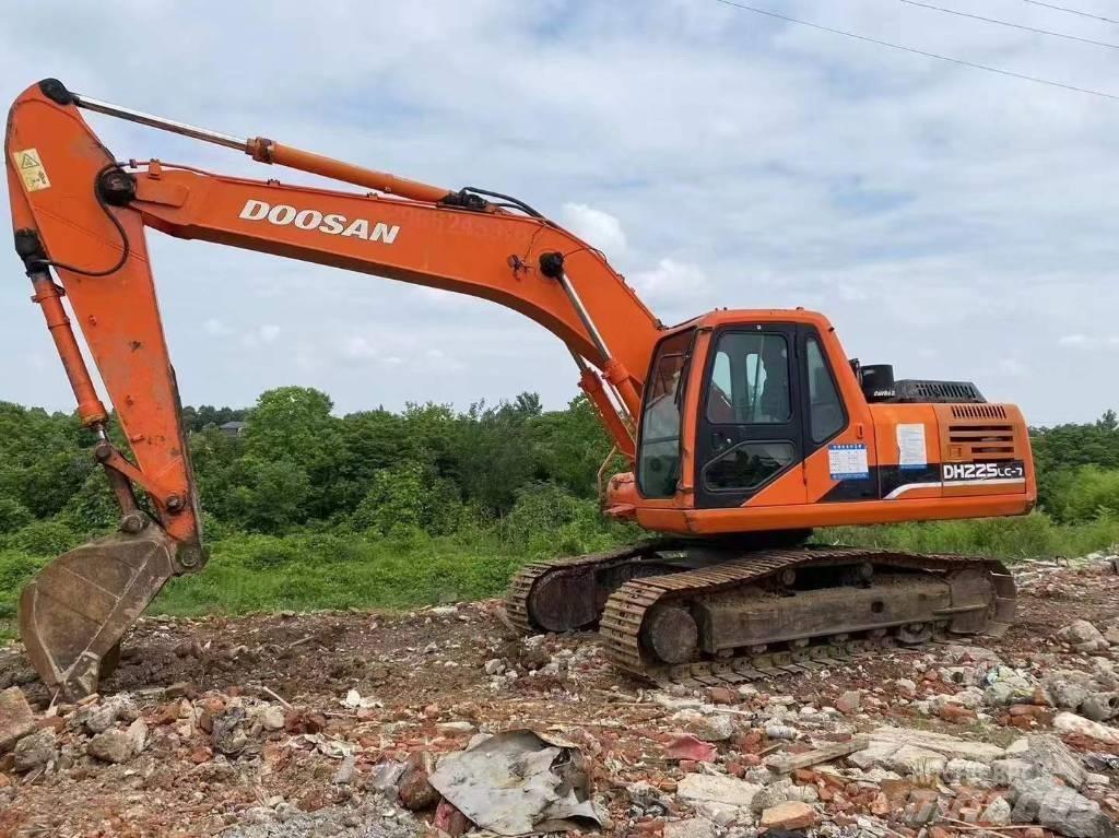 Doosan DH 225 LC-7 Koparki gąsienicowe
