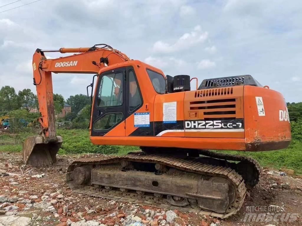 Doosan DH 225 LC-7 Koparki gąsienicowe