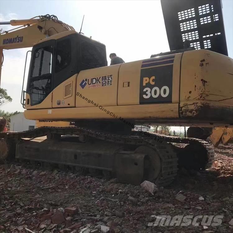 Komatsu 300 Koparki gąsienicowe