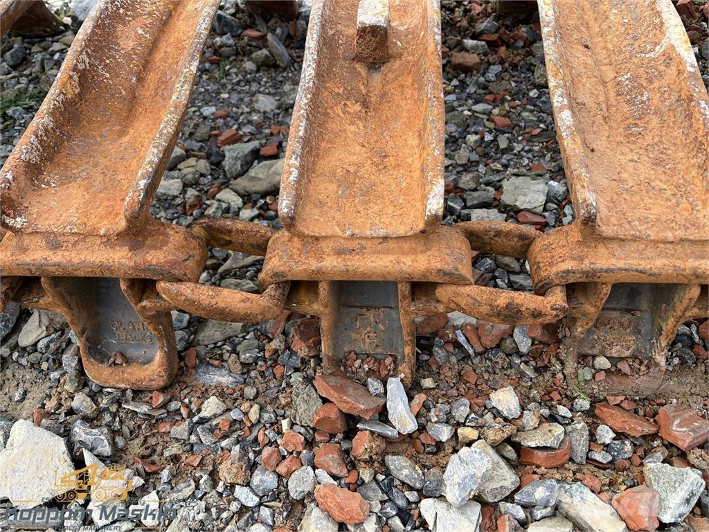 Clark ATF 600x26,5 Gąsienice, łańcuchy i podwozia