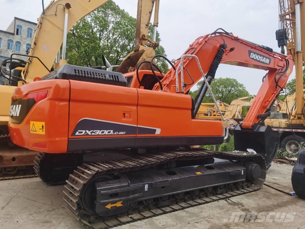 Doosan DX 300 LC Koparki gąsienicowe
