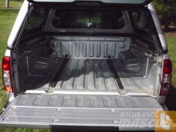 Nissan NAVARA ST-X Busy / Vany