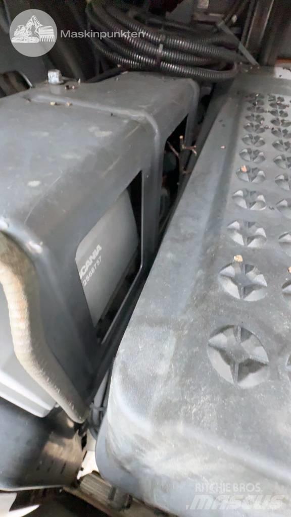 Scania R 580 Samochody ciężarowe ze skrzynią zamkniętą