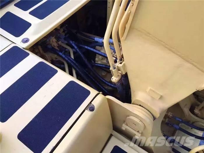 Komatsu PC 200-7 Koparki gąsienicowe