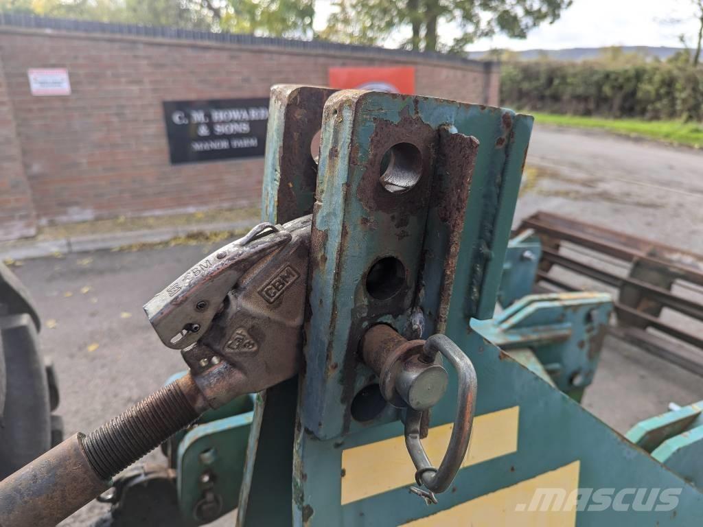 Cousins VFORM Kultywatory