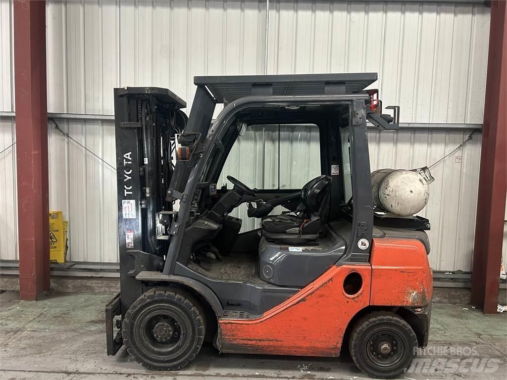 Toyota 02-8FGF25 Wózki LPG
