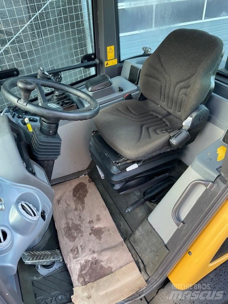 Volvo L28F Miniładowarki