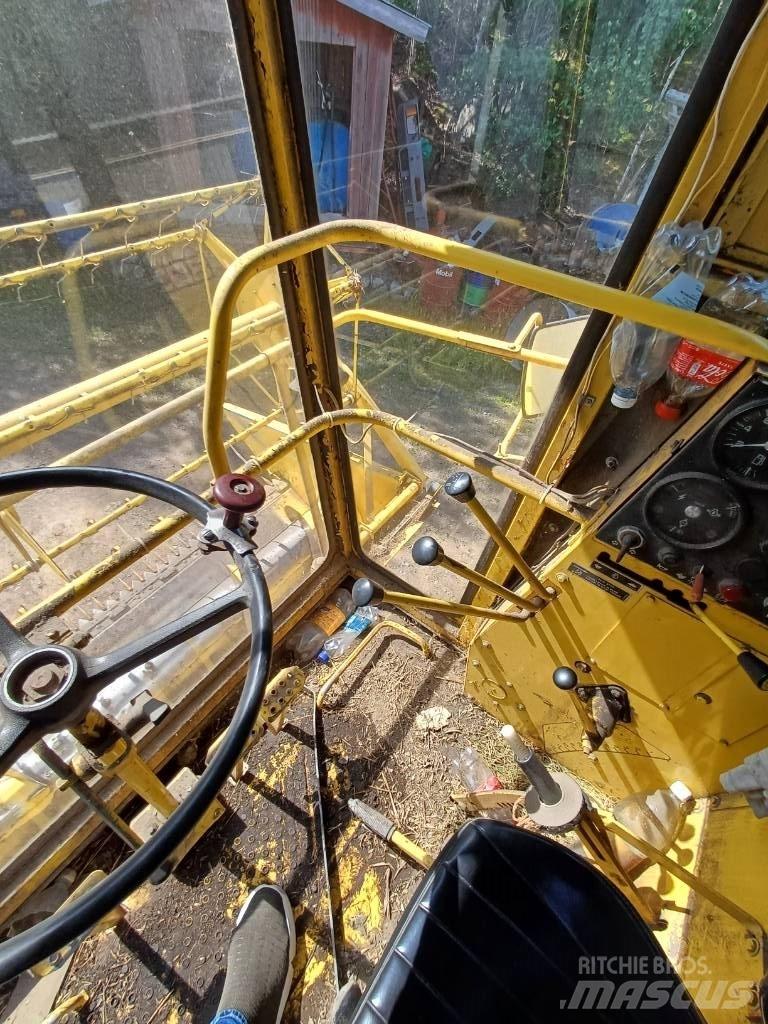 New Holland 8030 Kombajny zbożowe