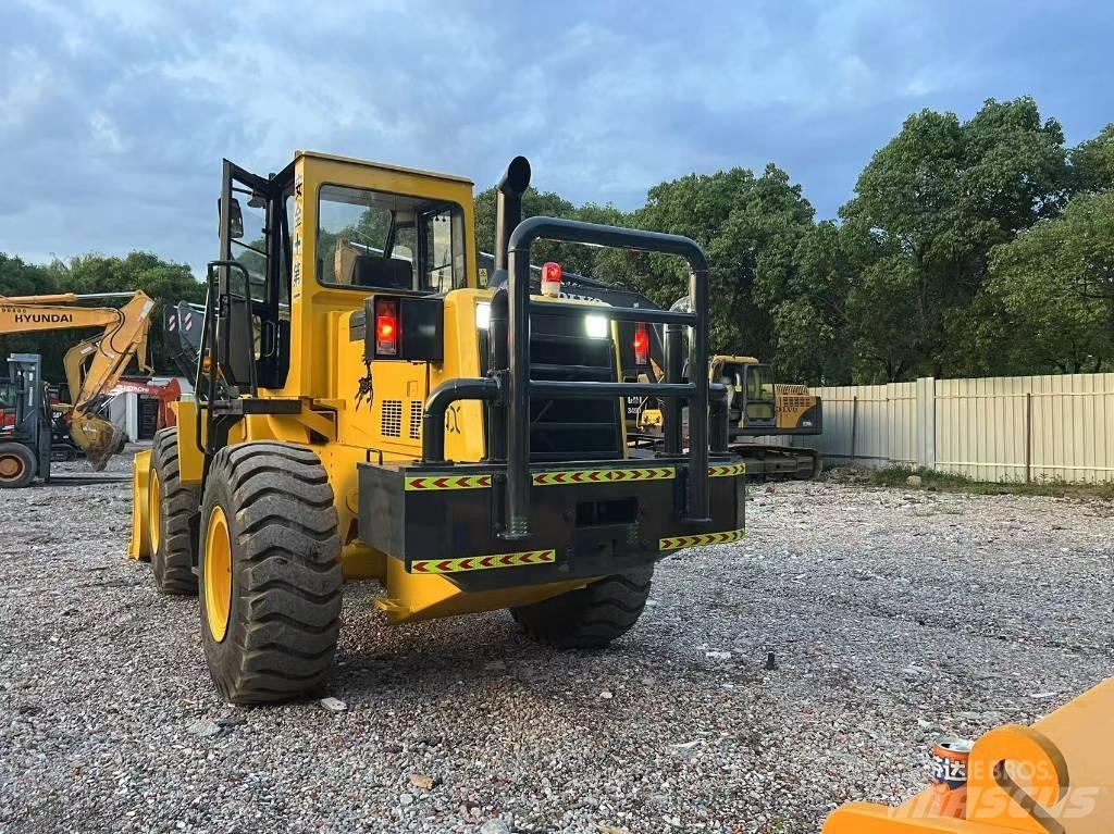 Komatsu WA 320-3 Ładowarki kołowe